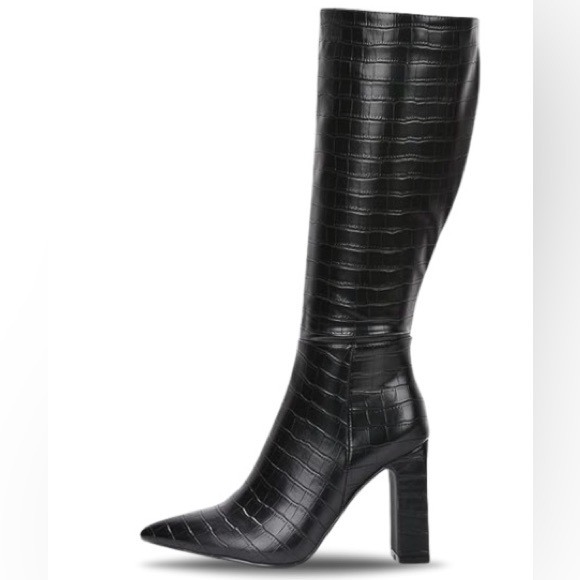 Size 10 boots new in the box candelabra - Picture 1 of 3
